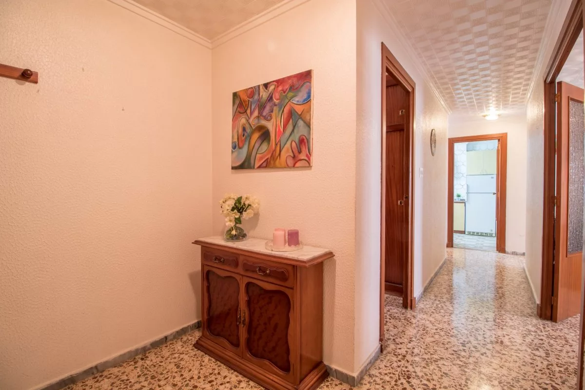 Apartment · 3 bed · 1 bath · 100 m² · Elda — Photo 2 of 7