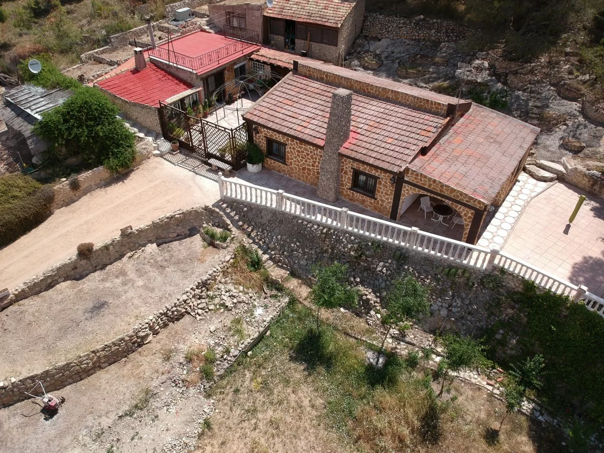 Country house — Photo 2 of 37