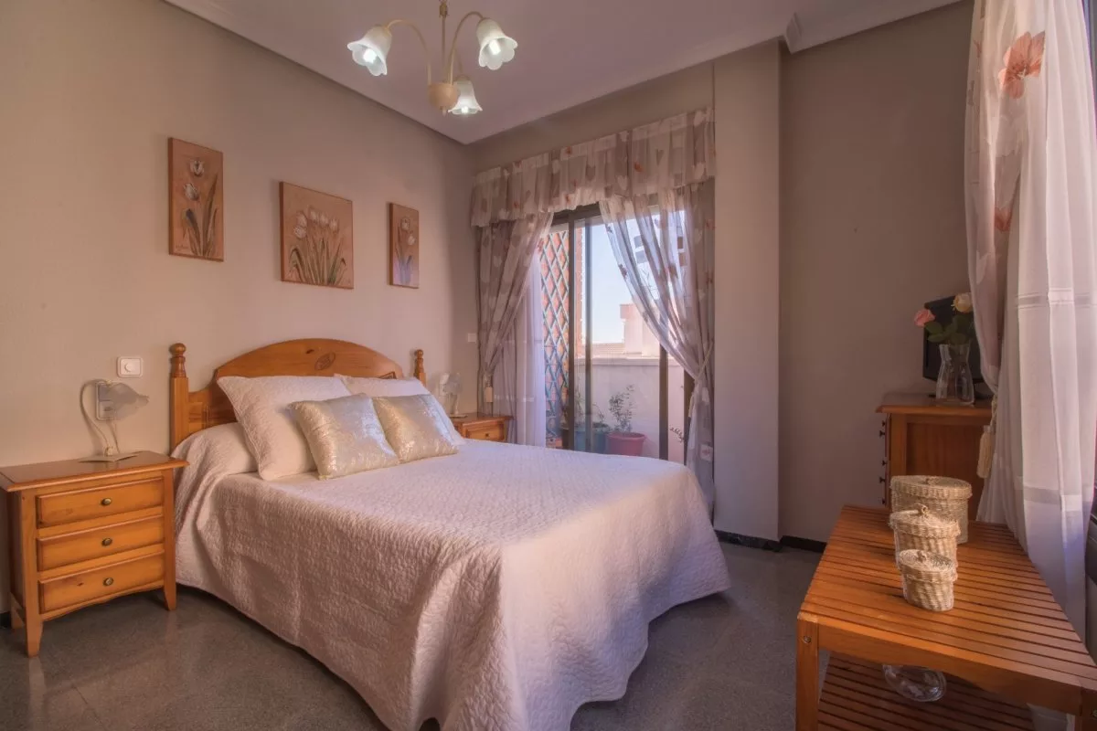 Apartment · 3 bed · 2 baths · 111 m² · Petrer — Photo 2 of 13