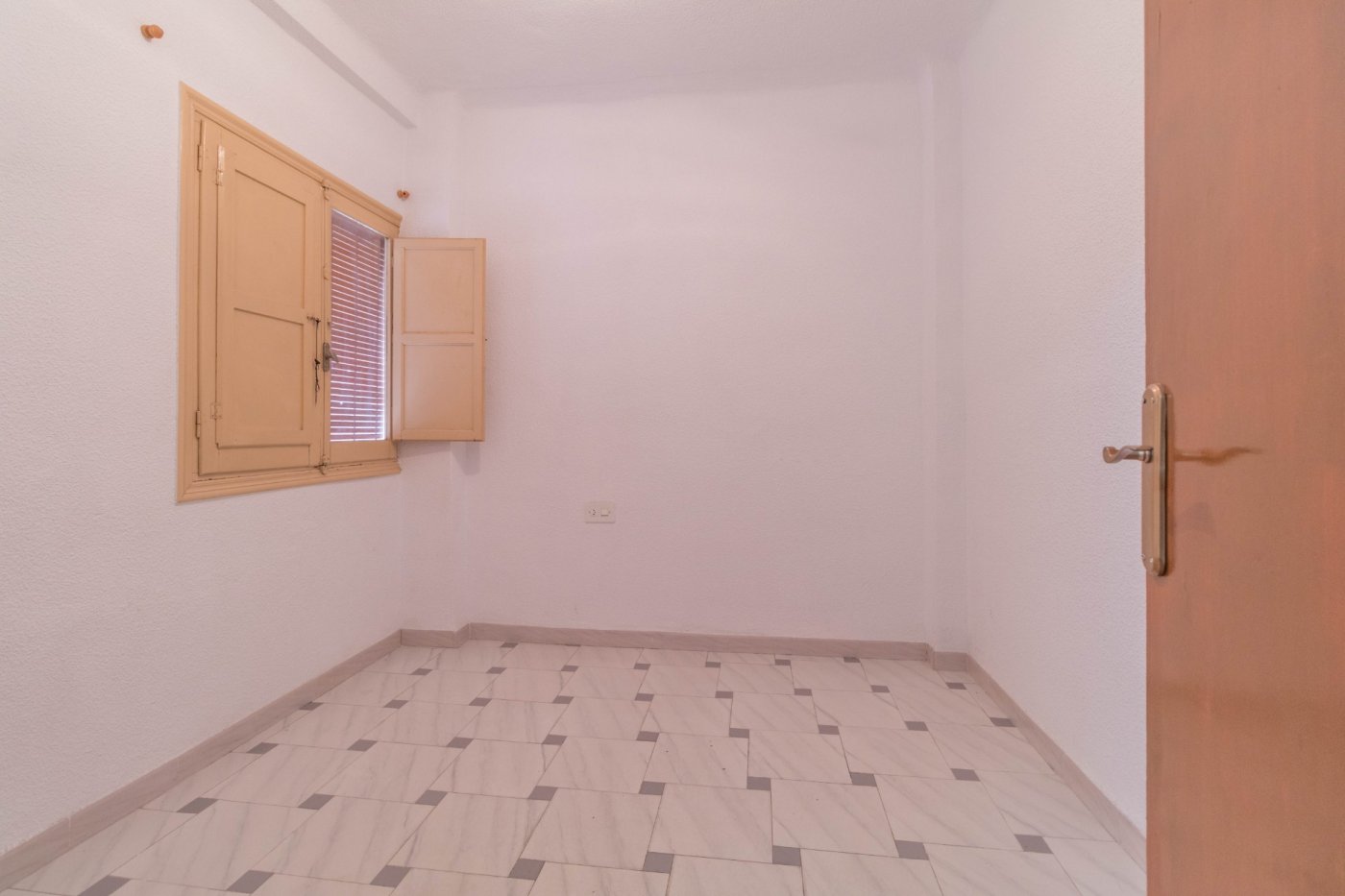 Apartment · 3 bed · 1 bath · 92 m² · Elda — Photo 5 of 8