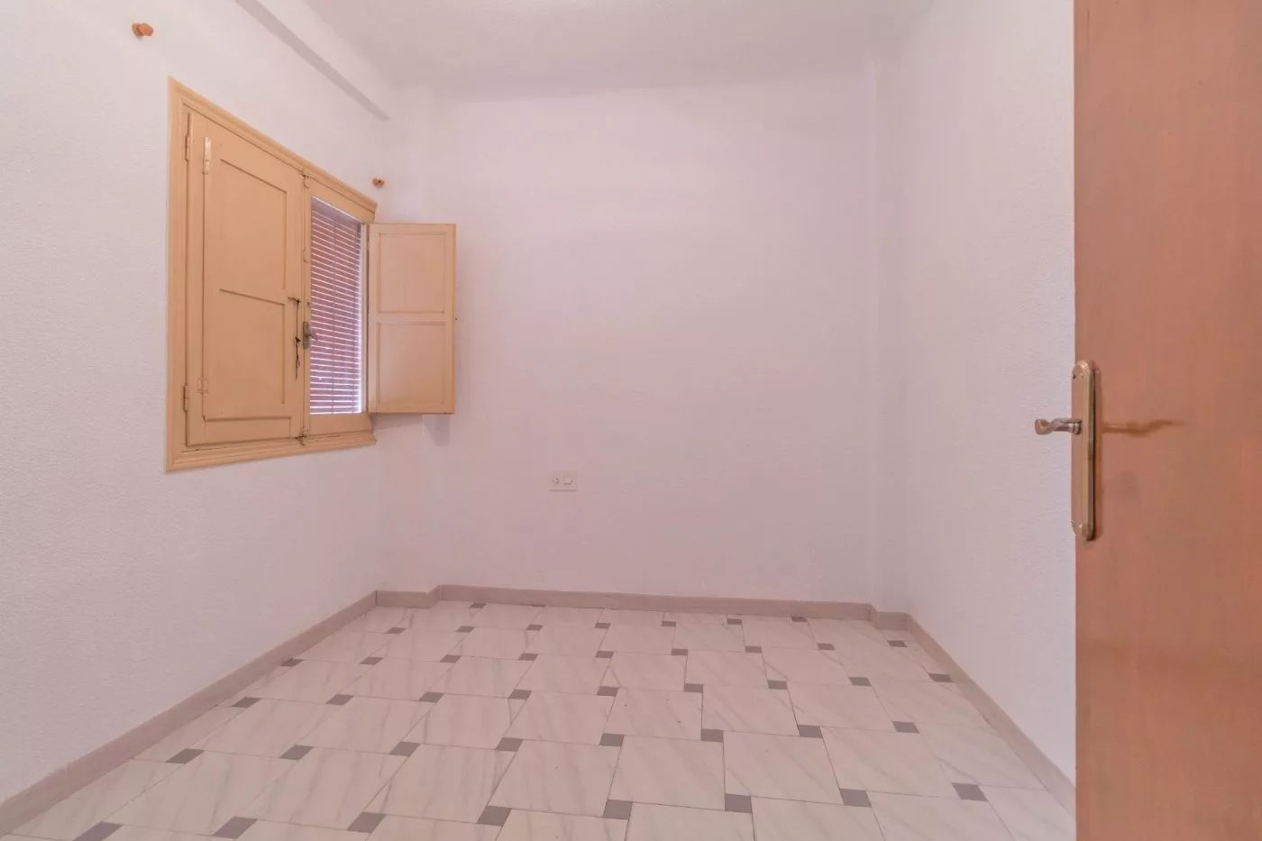 Apartment · 3 bed · 1 bath · 92 m² · Elda — Photo 5 of 8