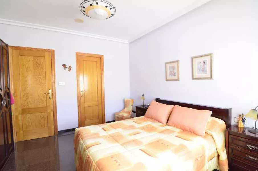 Apartment · 3 bed · 2 baths · 88 m² · Elda — Photo 4 of 13