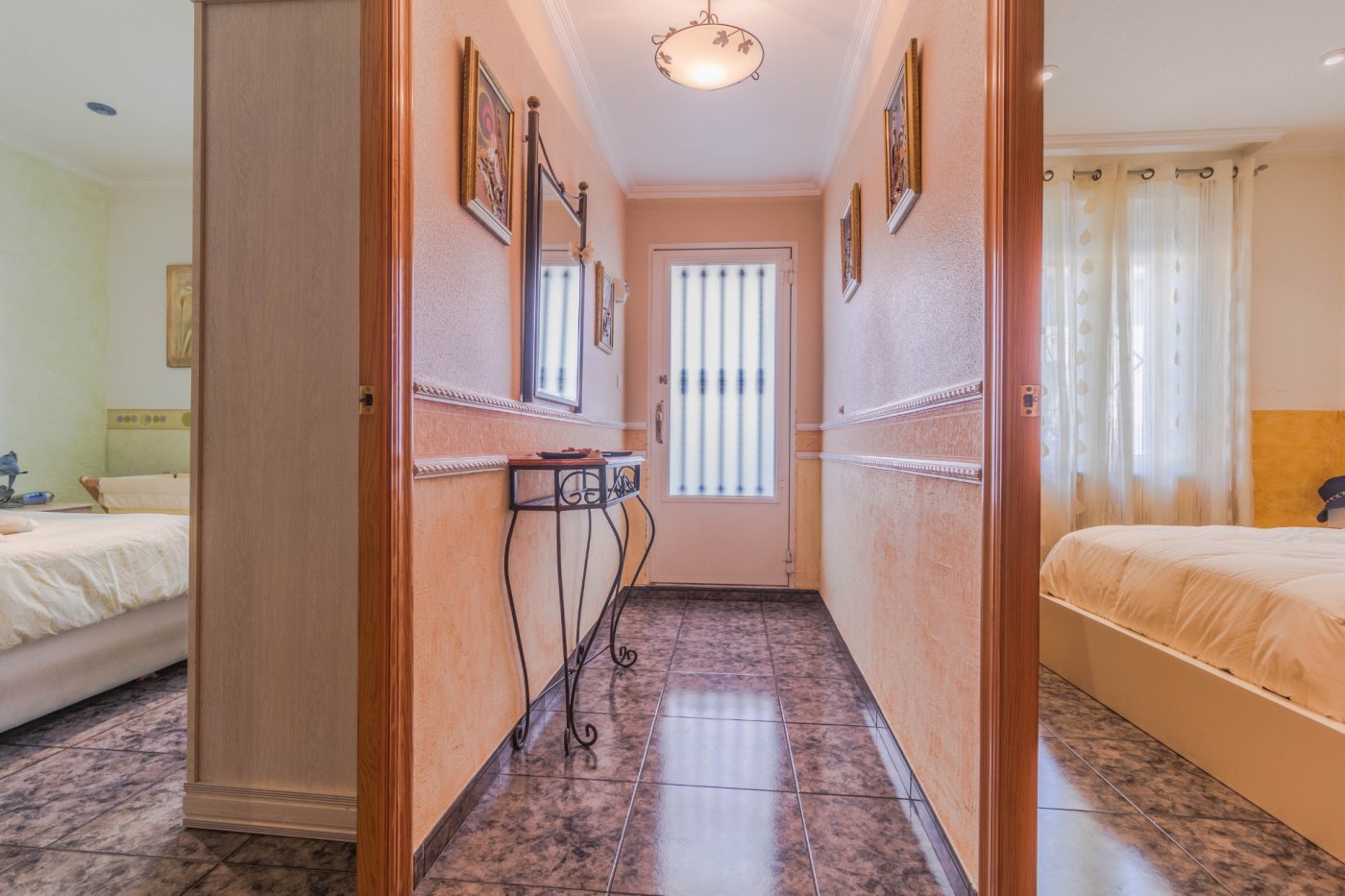 Casa independiente en zona Huerta Nueva — Foto 2 de 18