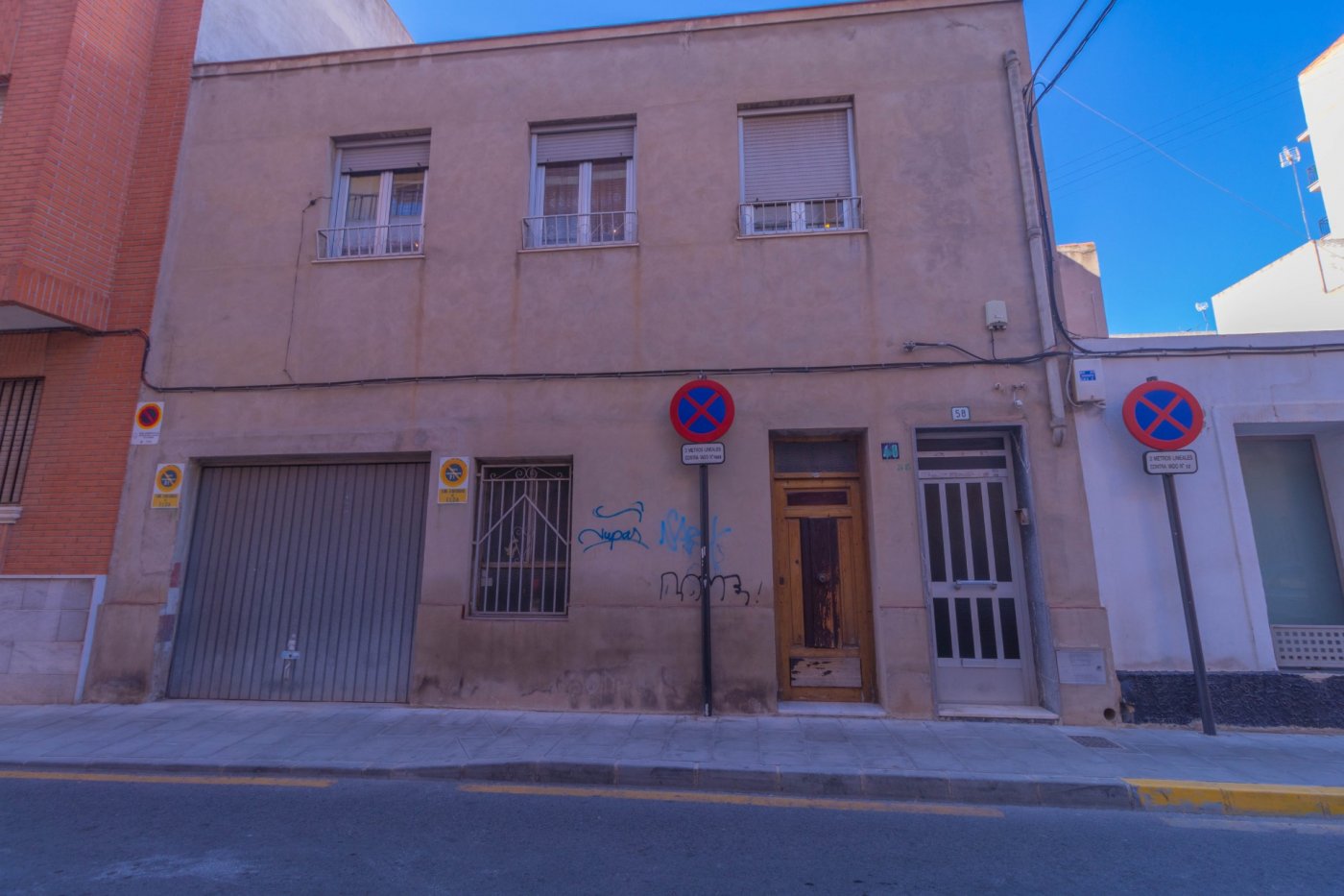 Casa independiente de 3 alturas