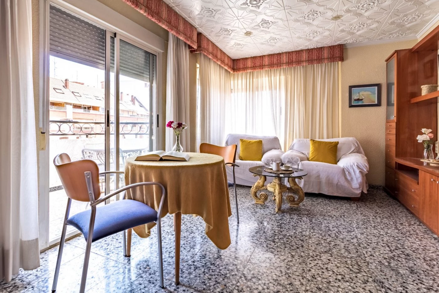 Apartment for rent in Avenidas chapí - alfonso xiii, Elda — Photo 2 of 9