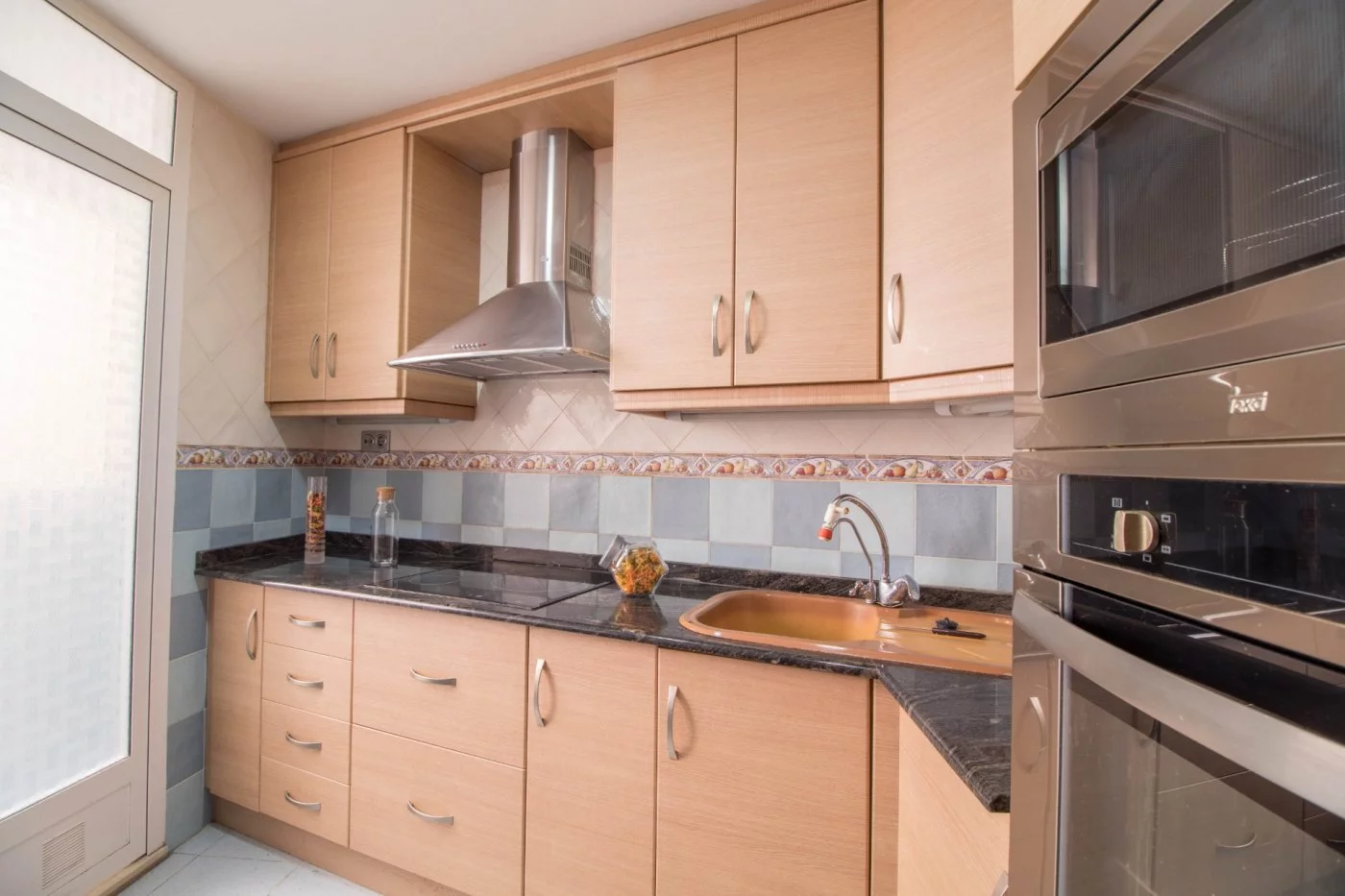 Apartment for rent in Av. alfonso xiii, Elda — Photo 2 of 10