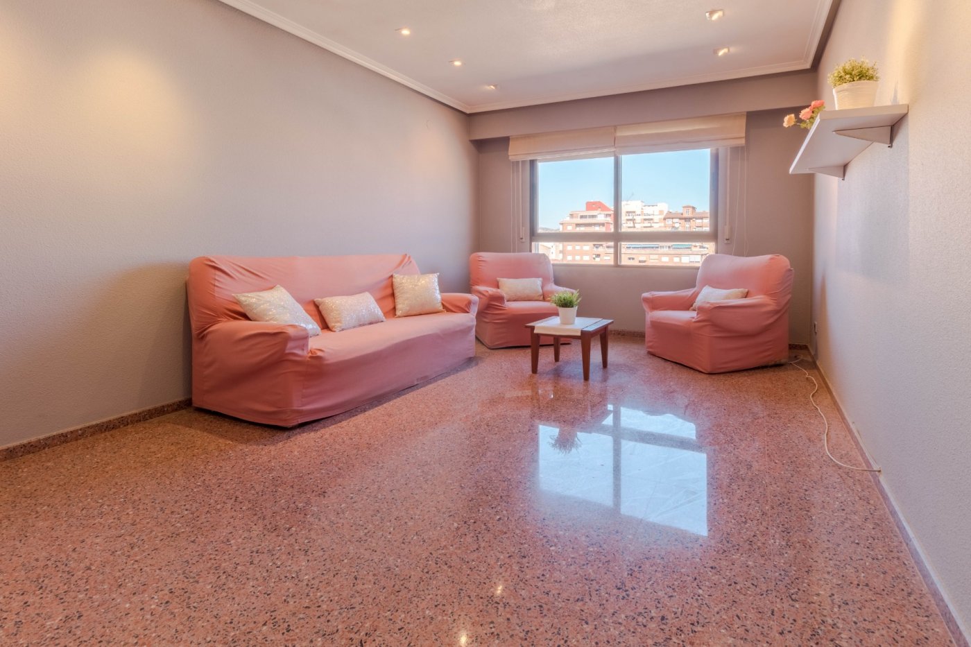 Apartment · 3 bed · 2 baths · 90 m² · Petrer — Photo 3 of 21