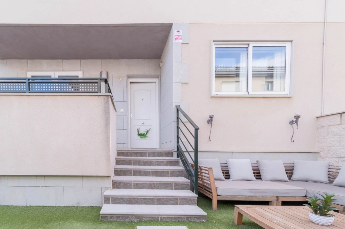 Bungalow for rent in Avenida de ronda, Elda — Photo 2 of 31