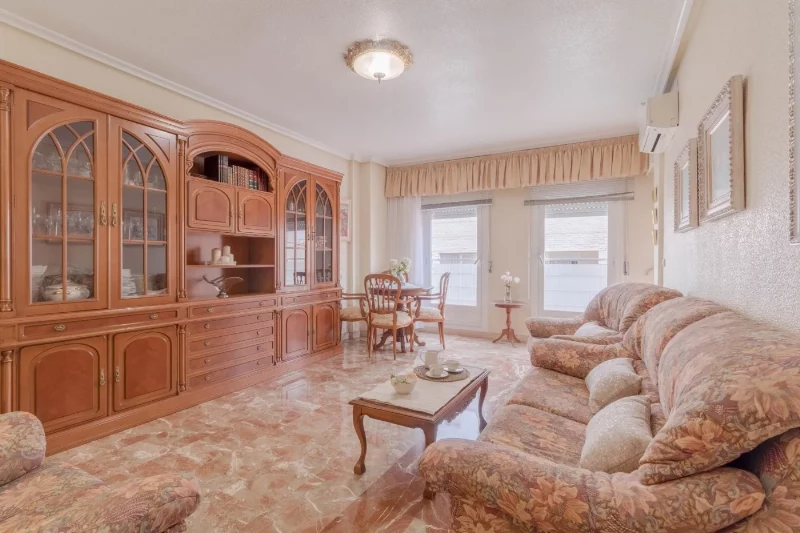 Apartment for rent in Av. reina victoria, Elda