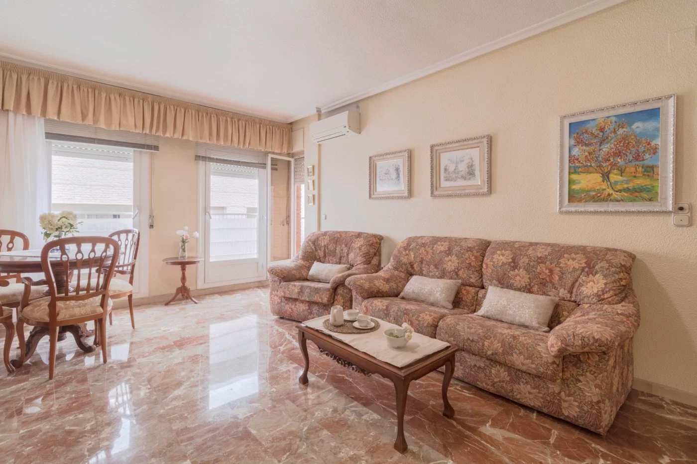 Apartment for rent in Av. reina victoria, Elda — Photo 3 of 14