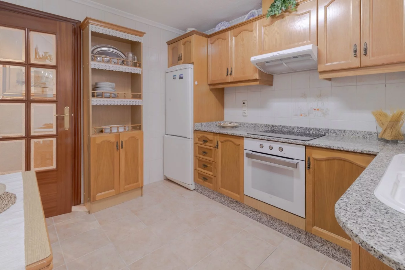 Apartment for rent in Av. reina victoria, Elda — Photo 5 of 14