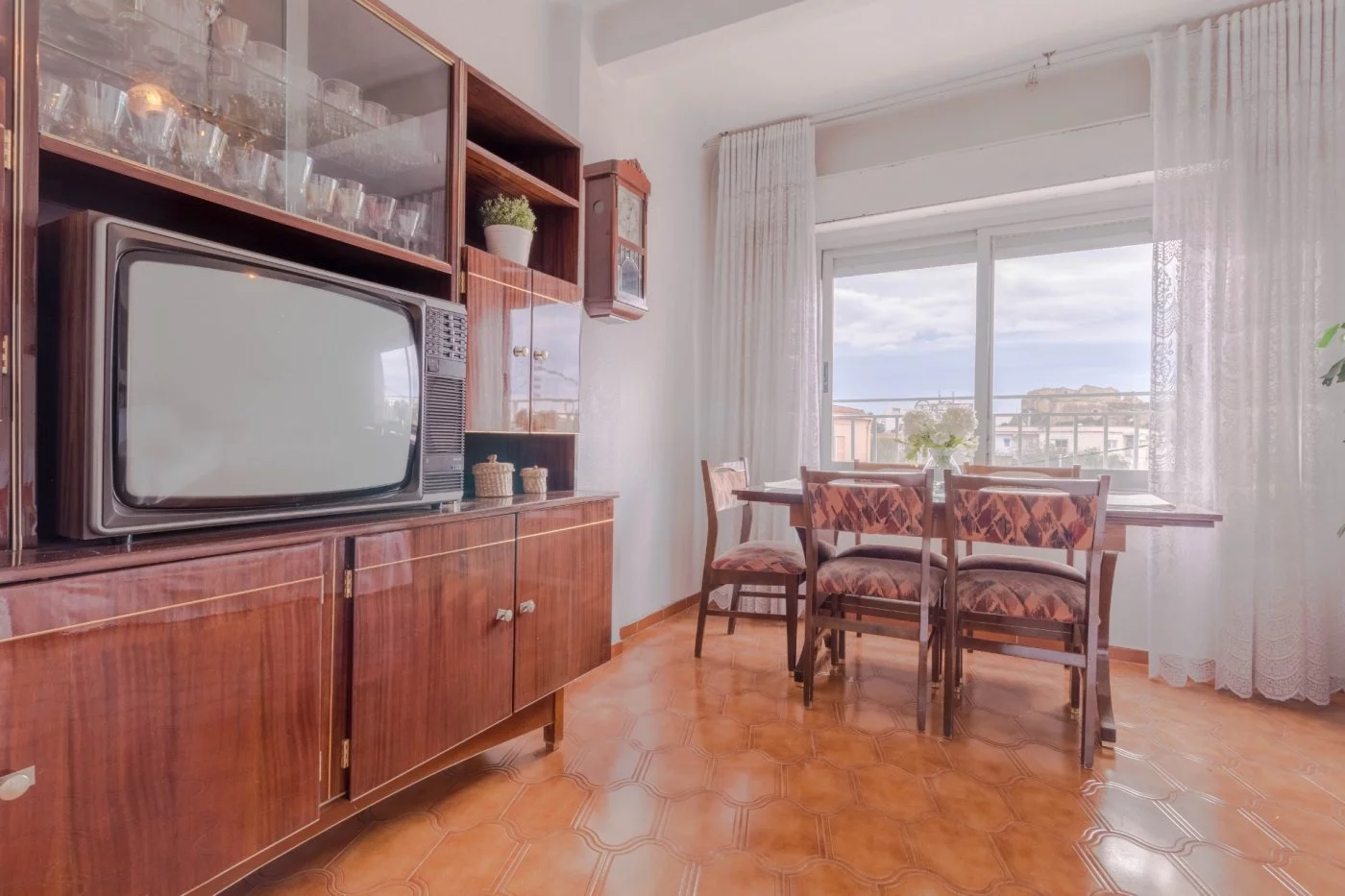 Apartment for rent in Avenida de sax, Elda — Photo 2 of 11