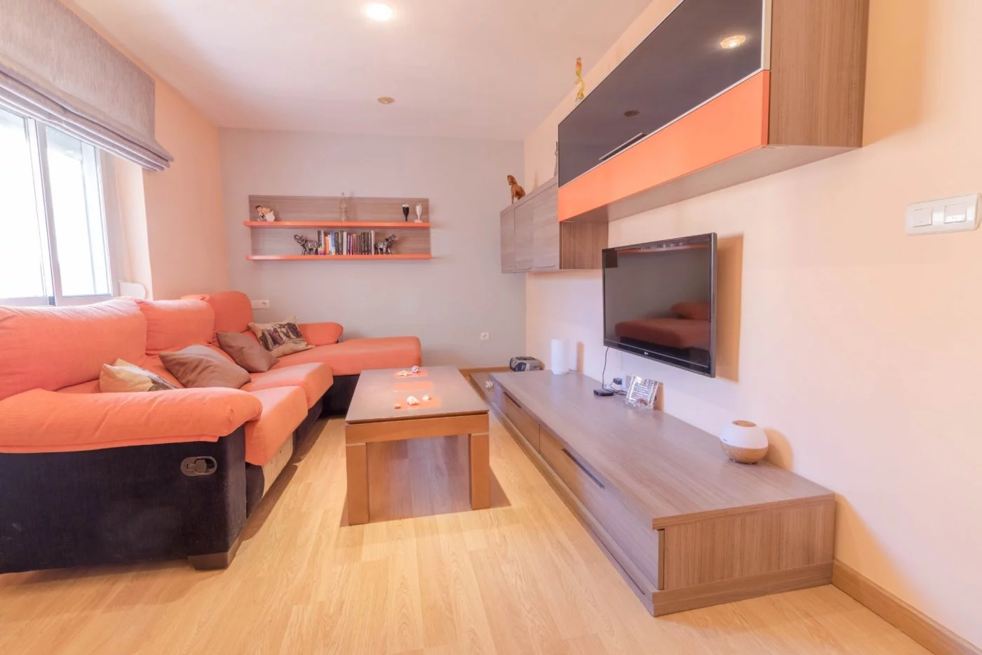 Apartment for rent in Pablo iglesias, Elda — Photo 4 of 15