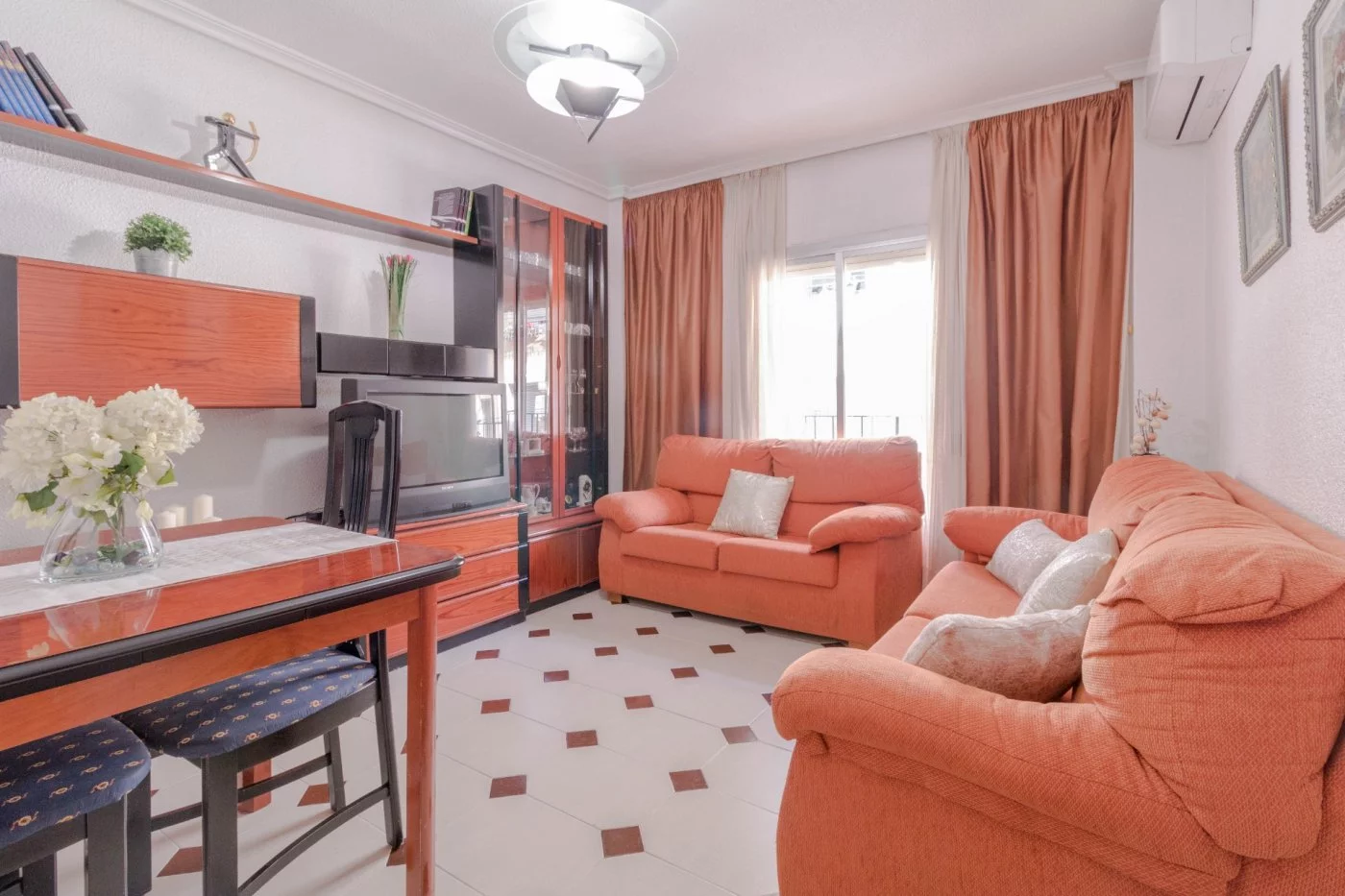 Apartment for rent in Nueva fraternidad, Elda — Photo 2 of 8