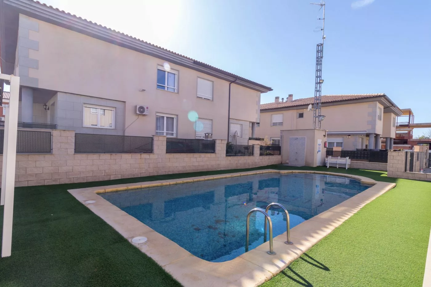 Bungalow · 3 bed · 3 baths · 194 m² · Elda — Photo 2 of 27