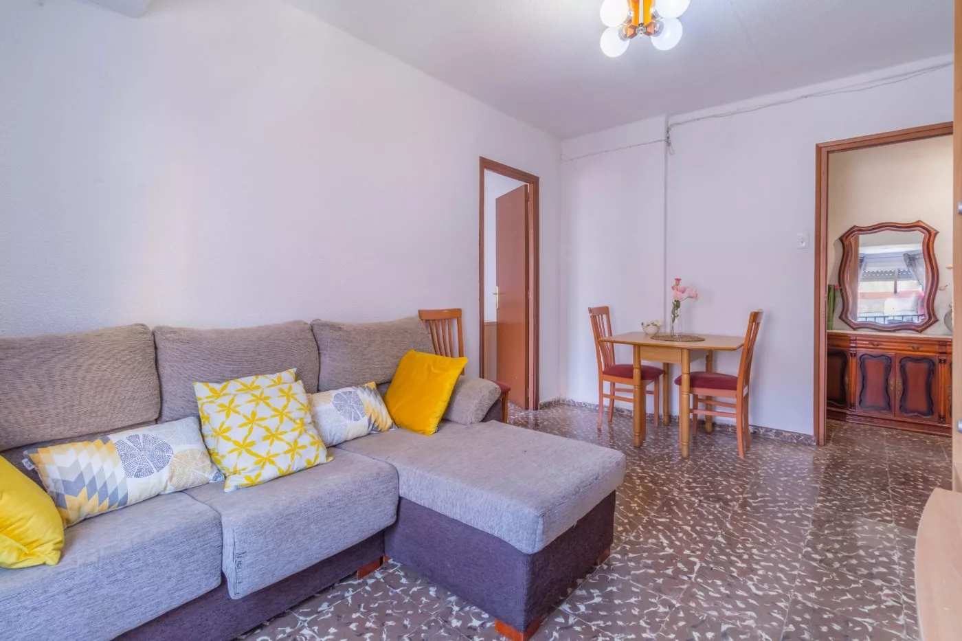 Apartment · 3 bed · 1 bath · 70 m² · Petrer — Photo 3 of 12