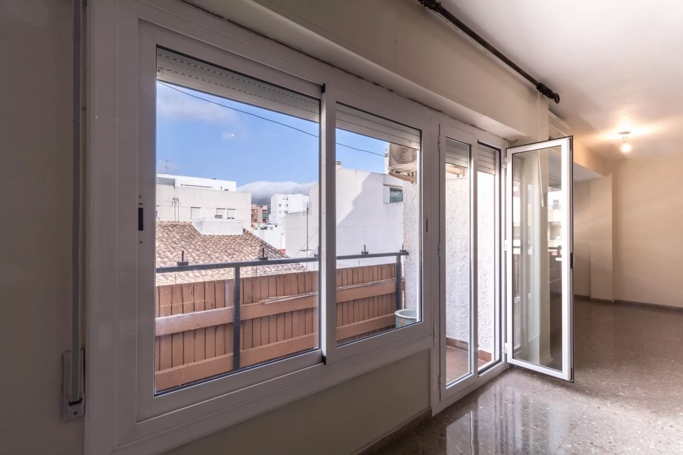 Apartment · 3 bed · 2 baths · 140 m² · Elda — Photo 2 of 16