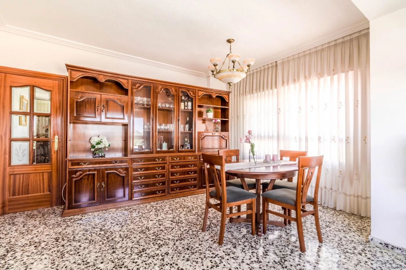 Apartment · 4 bed · 1 bath · 105 m² · Elda — Photo 2 of 15