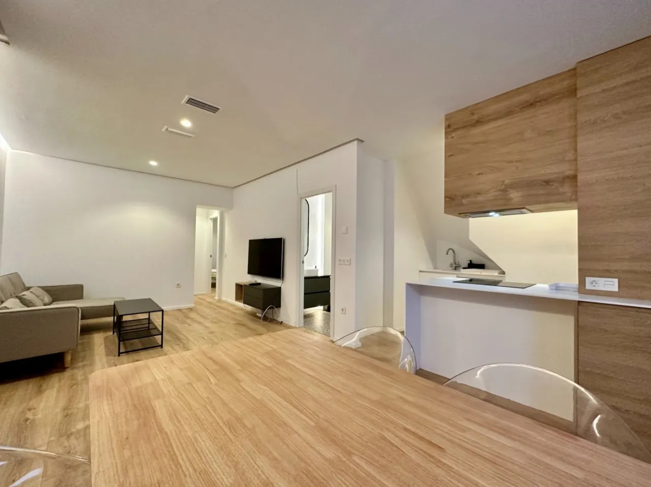 Vivienda en alquiler al lado del teatro Castelar.