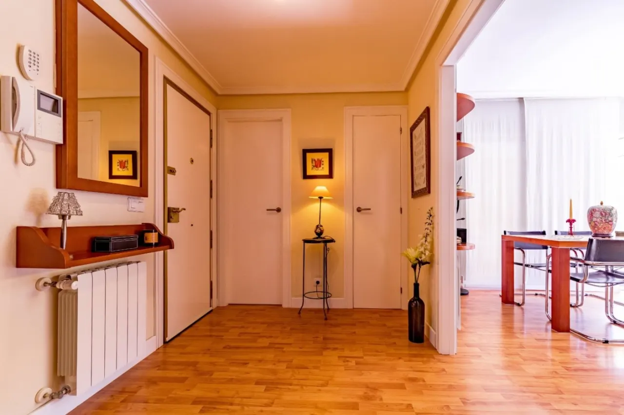 Semi-detached · 5 bed · 3 baths · 210 m² · Elda