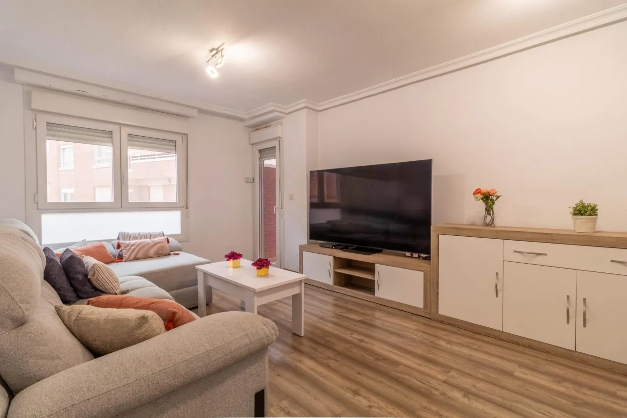 Apartment · 4 bed · 2 baths · 100 m² · Elda