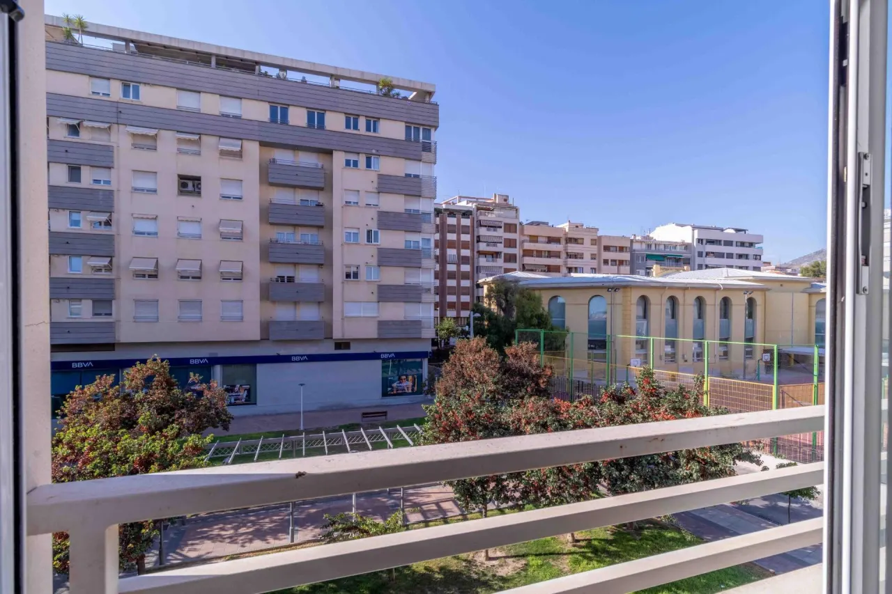 Centro y tranquilidad con vistas al colegio Padre Manjón