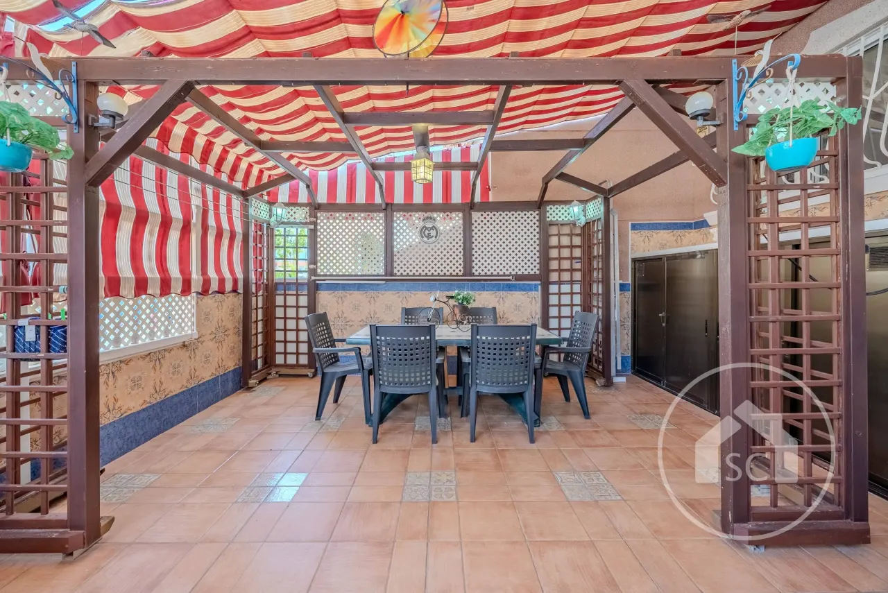 Planta Baja con Terraza y Piscina en Gran Playa
