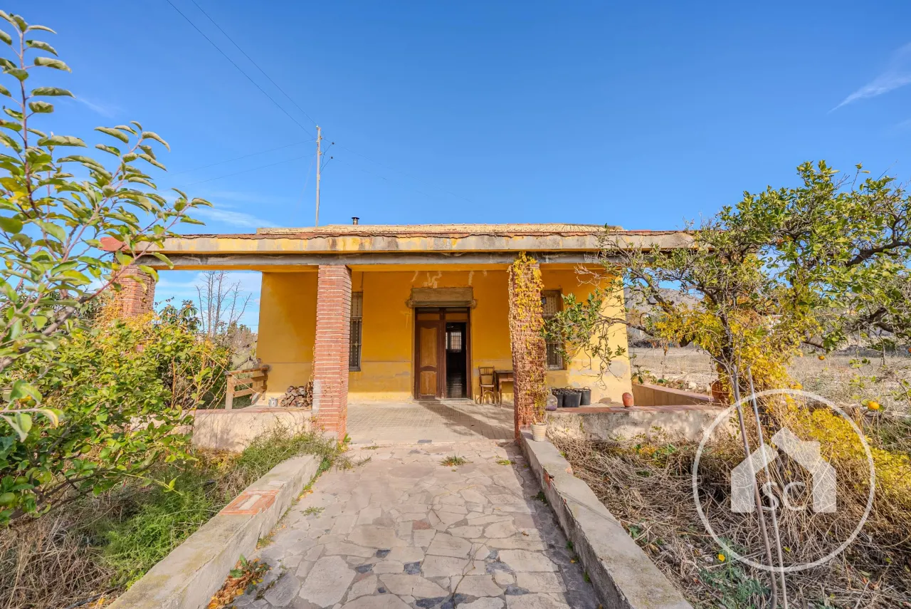 Casa de campo en Petrer