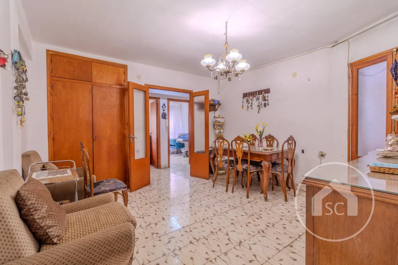 Piso con Patio en Buena Ubicación