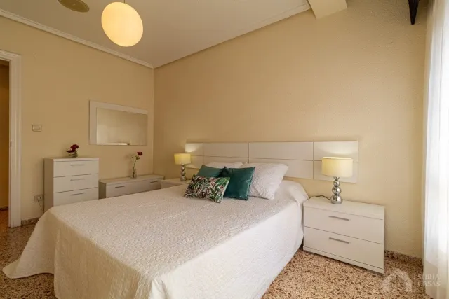 Amplia vivienda en Marina Española.
