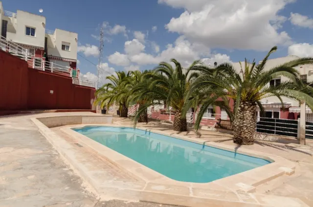 Bungalow con piscina en Loma Bada en alquiler opción compra