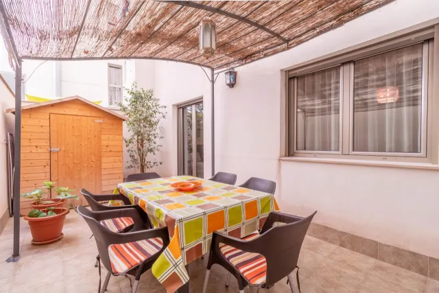 Acogedor Piso con Patio en Elda
