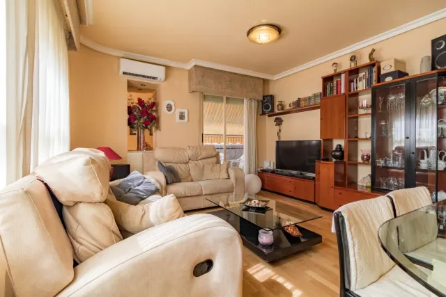 Preciosa vivienda semi-reformada zona Felipe V
