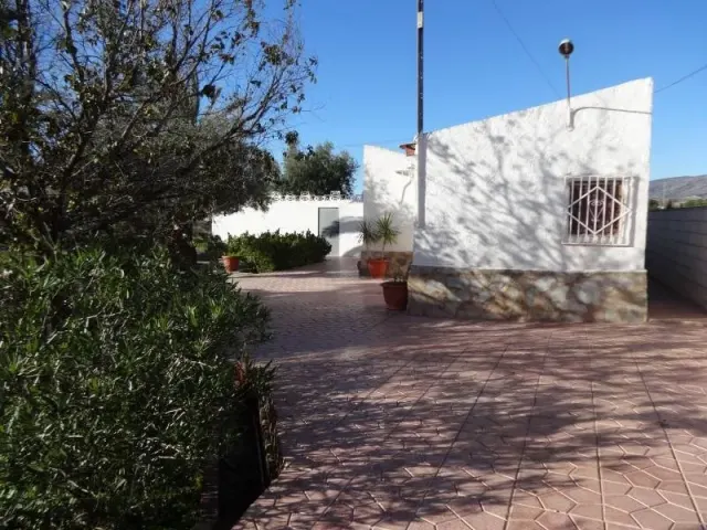 Campo en Av. de Ronda