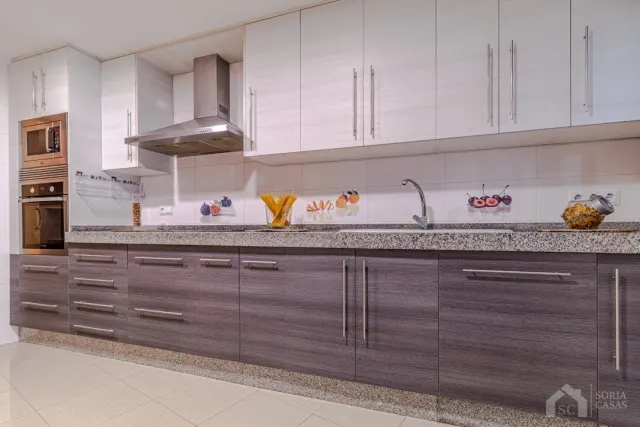 Excelente vivienda frente al Mercado Central