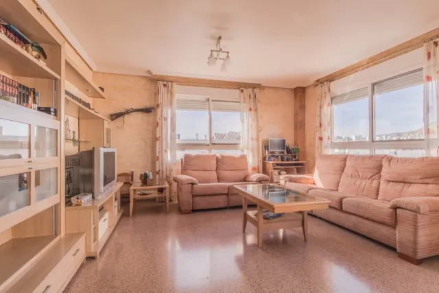 Urbanización y vistas despejadas