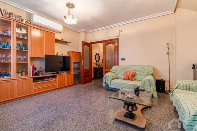 Casa independiente con terraza