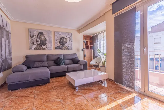 Excelente vivienda en la Gran Avenida!!