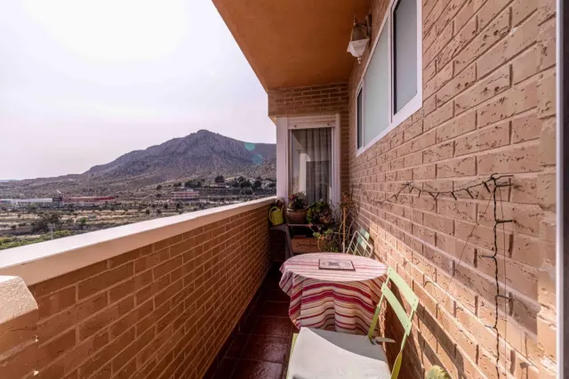 Luminosa Vivienda con Vistas en la Avenida de Ronda
