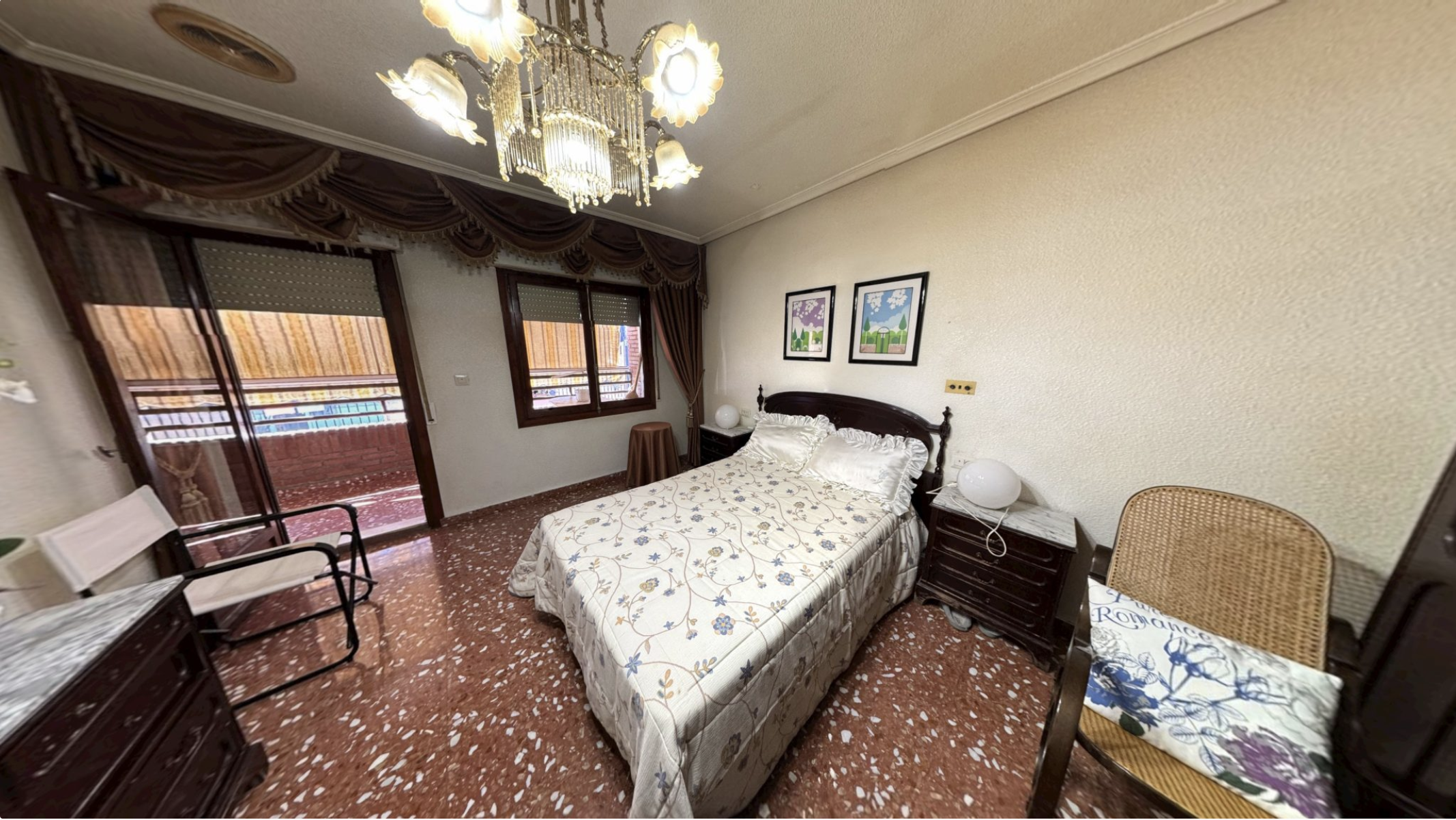 Dormitorio antes del home staging en Petrer