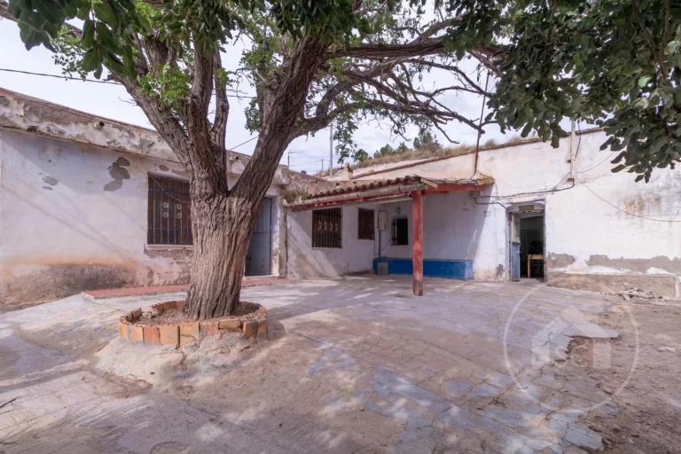 Casa de campo for sale in Aguarrios, Petrer