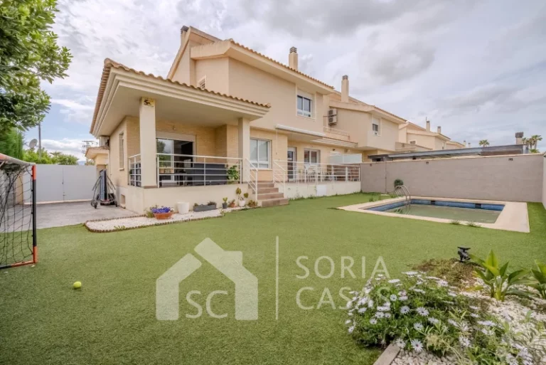 Bungalow for sale in Club de Campo, Elda