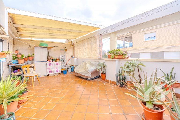 Casa Tipo Dúplex for sale in Paseo De Ronda, Elda