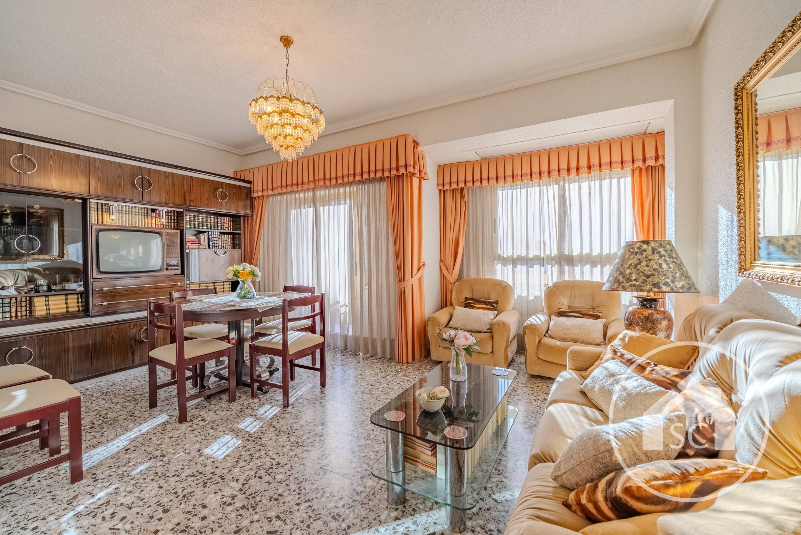 Piso en venta en Gran avenida, Elda