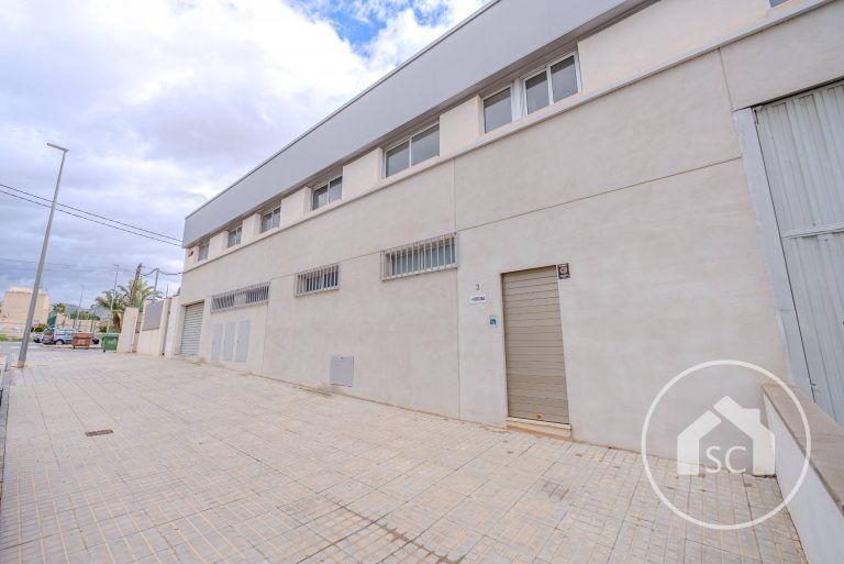 Local comercial for rent in Av. Mediterráneo, Petrer