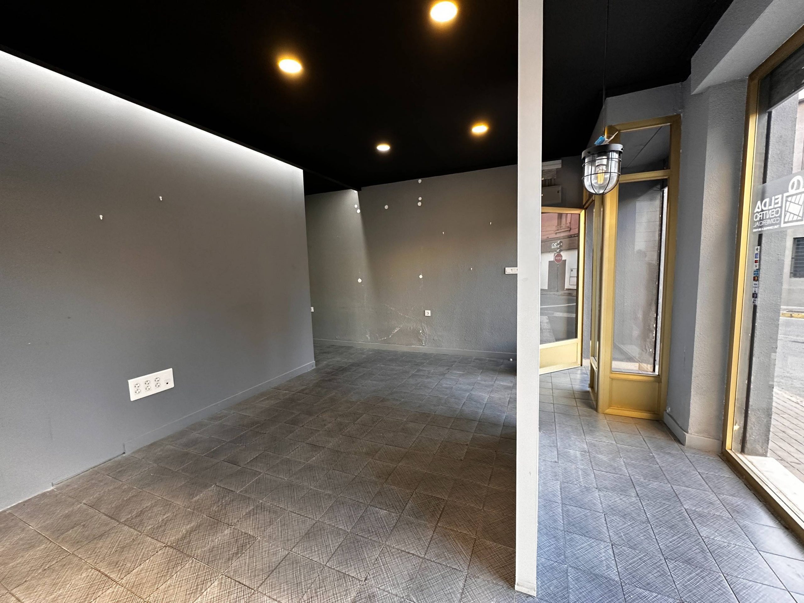 Local comercial en alquiler en Gran avenida, Elda — Foto 5 de 9